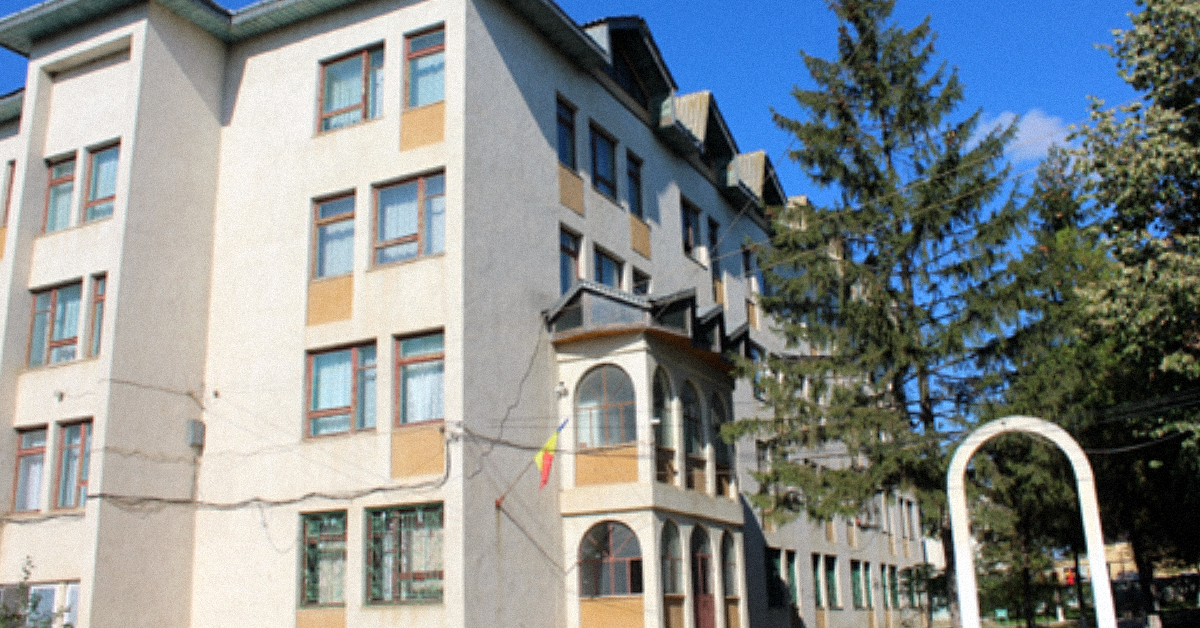 Outside the Sfântu Spiridon orphanage